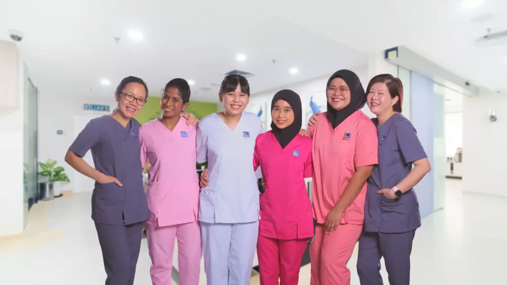Group-of-nurses-wound-and-enterostomal-services-beacon-hospital-malaysia