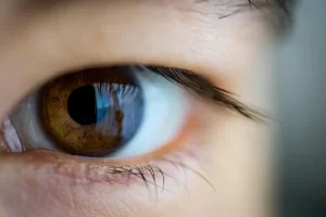 眼睛测试可以发现到的7个健康问题